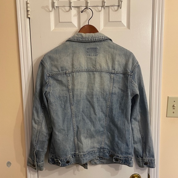 Old navy light wash denim jacket - Picture 2 of 2